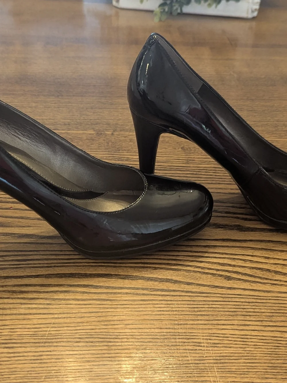 EUC Naturalizer Womens 7 Lennox Black Patent Pump Heels 3